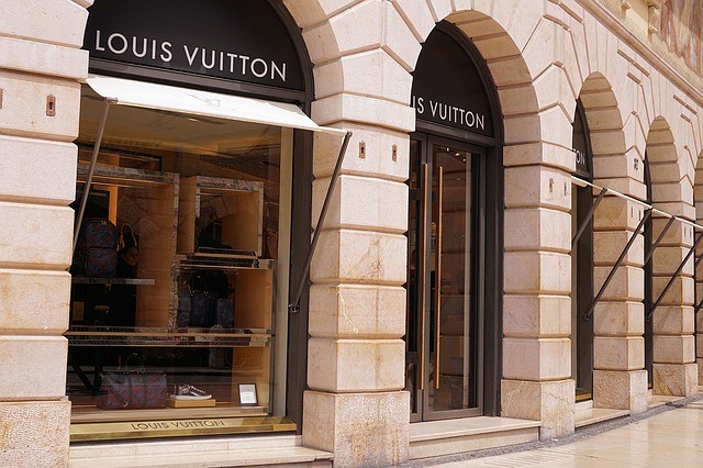 Louis Vuitton Plans On Adopting Blockchain Tech