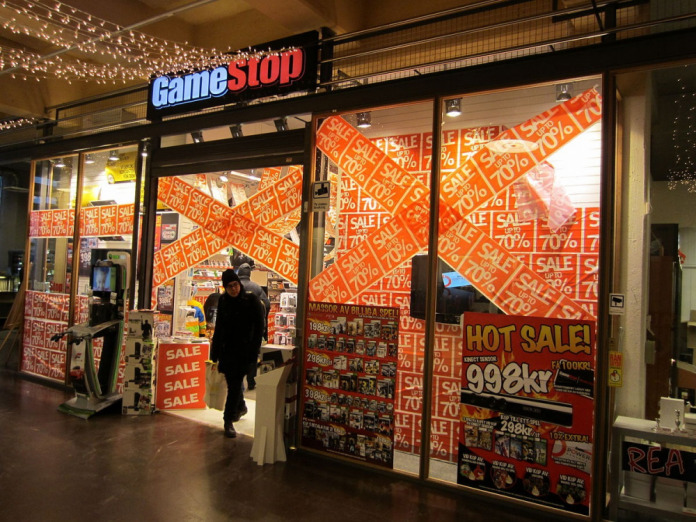 1200px-GameStop,_Umeå